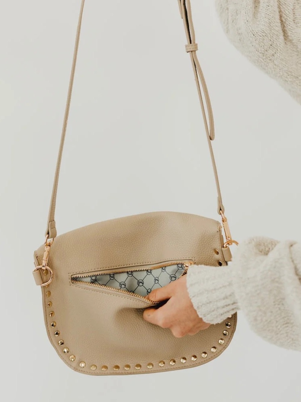 Pretty Simple Pebbled Sabrina Bum Bag Vegan Leather Edgy Sophistication Black - Picture 4 of 4